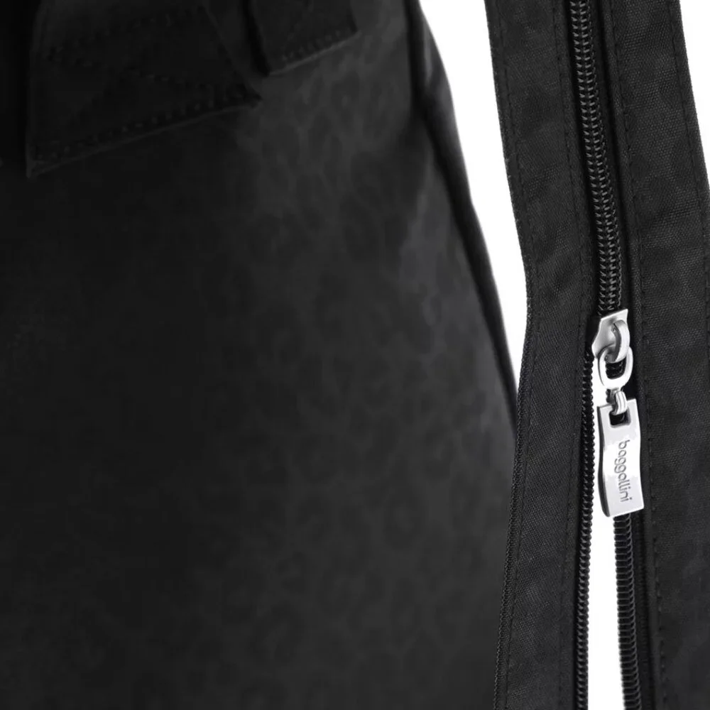 Baggallini Black Cheetah Embossed Naples Convertible Backpack/NWT